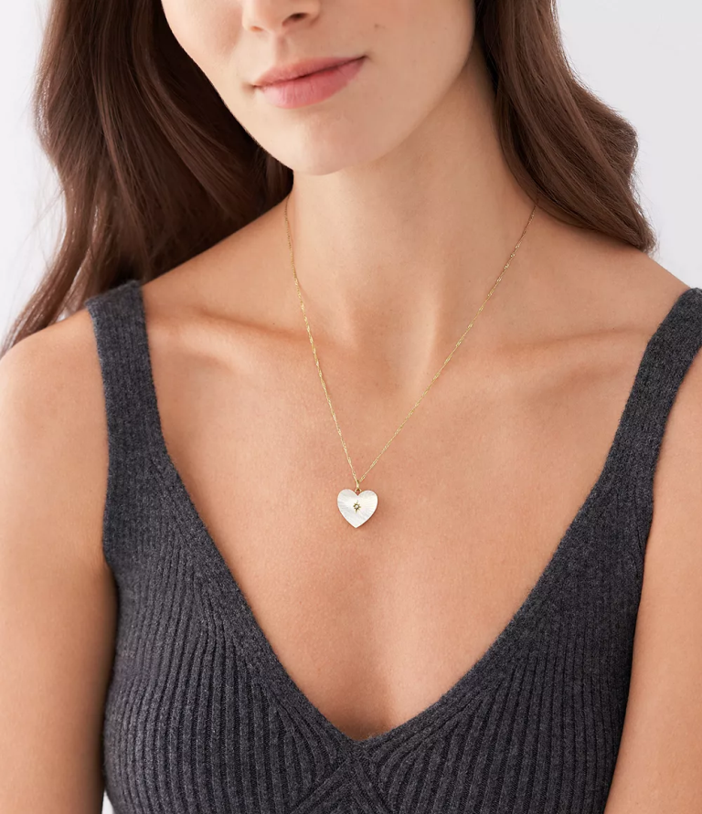 Fossil 6J04957 beyaz sedef madalyon koleksiyonu zincir kalp kolye takı kadınlar