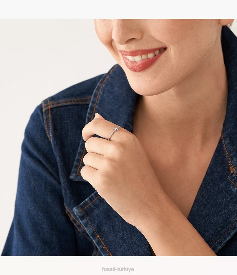 Fossil 6J041114 gümüş ton hepsi yığılmış paslanmaz çelik kalp parıltılı yüzük takı kadınlar